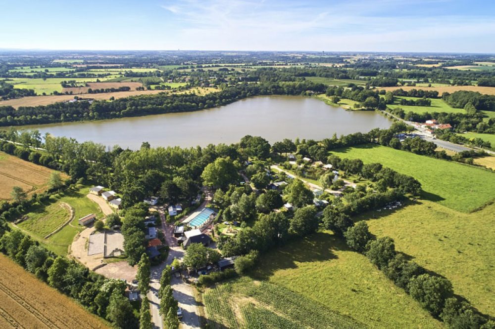 Camping avec lac de pêche : sur quel site se rendre ?